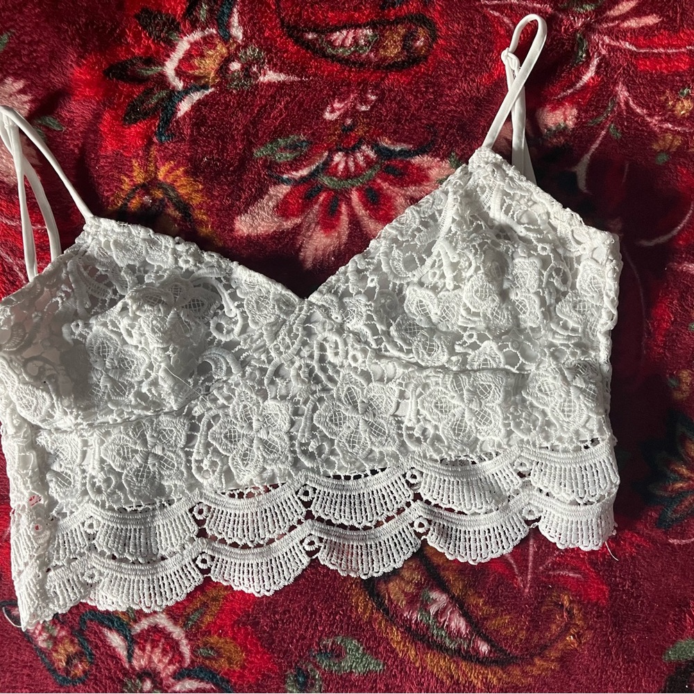La Hearts Cream Lace Crop Camisole